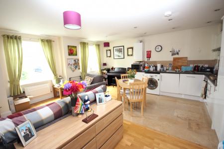 lounge kitchen windows.jpg