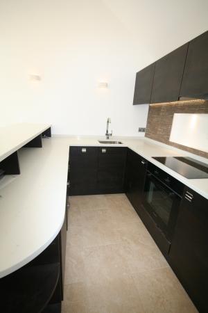 Kitchen 4.jpg