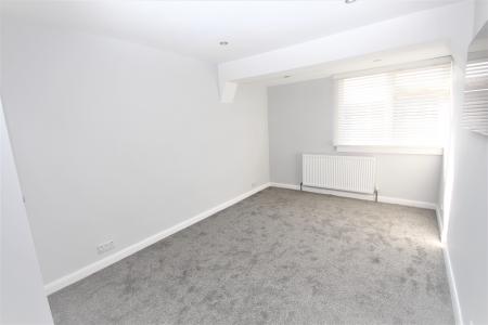 n bedroom 1.JPG