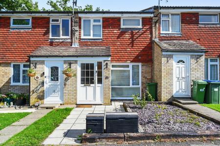 14 Goring Way (17).jpg
