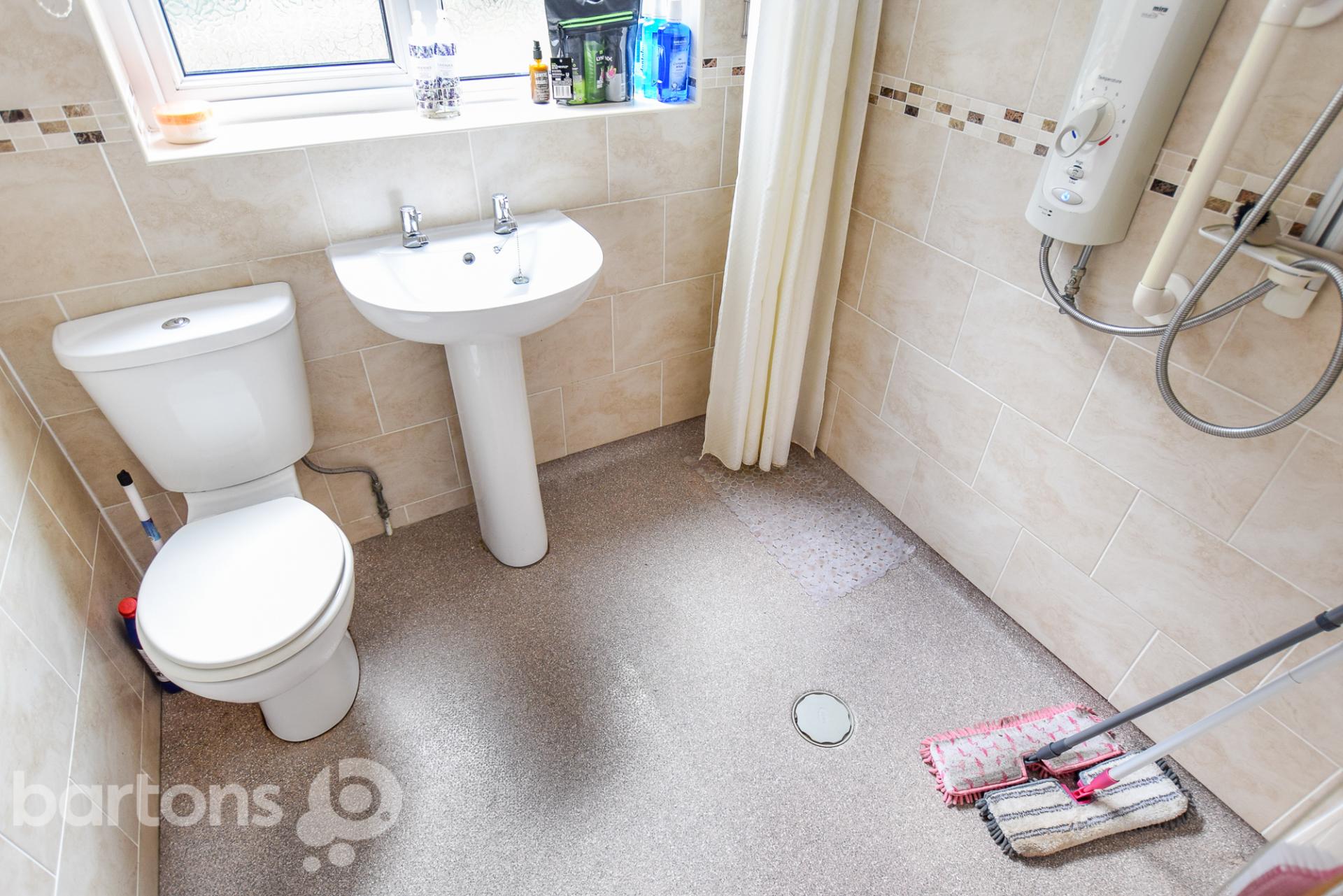 2 bedroom Bungalow for sale in Rotherham