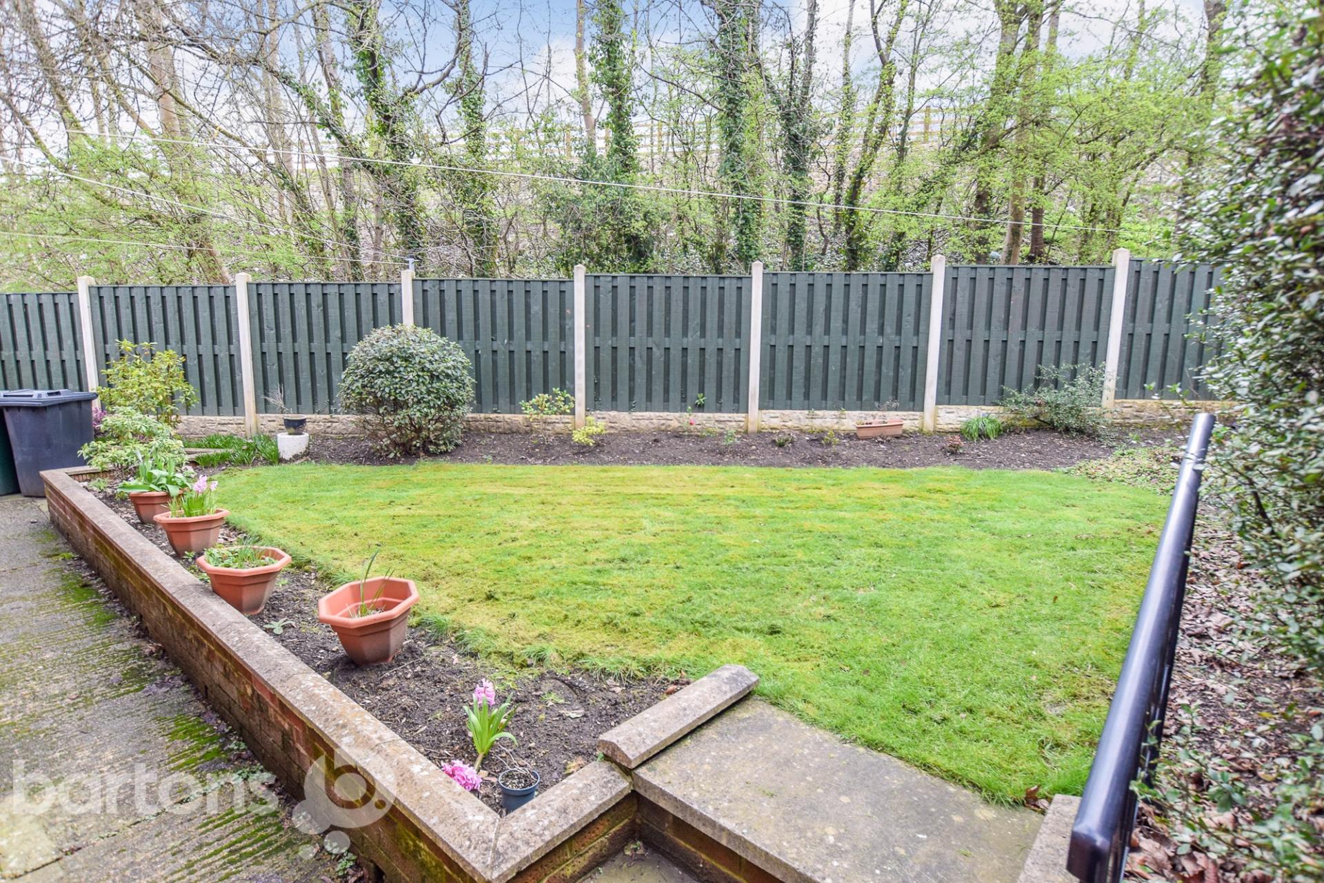 2 bedroom Bungalow for sale in Rotherham