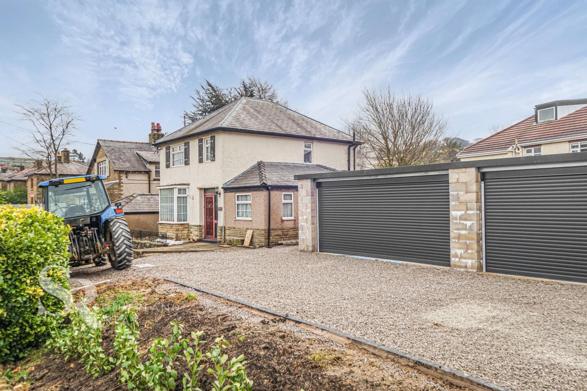 4 bedroom Detached House for rent in High Peak