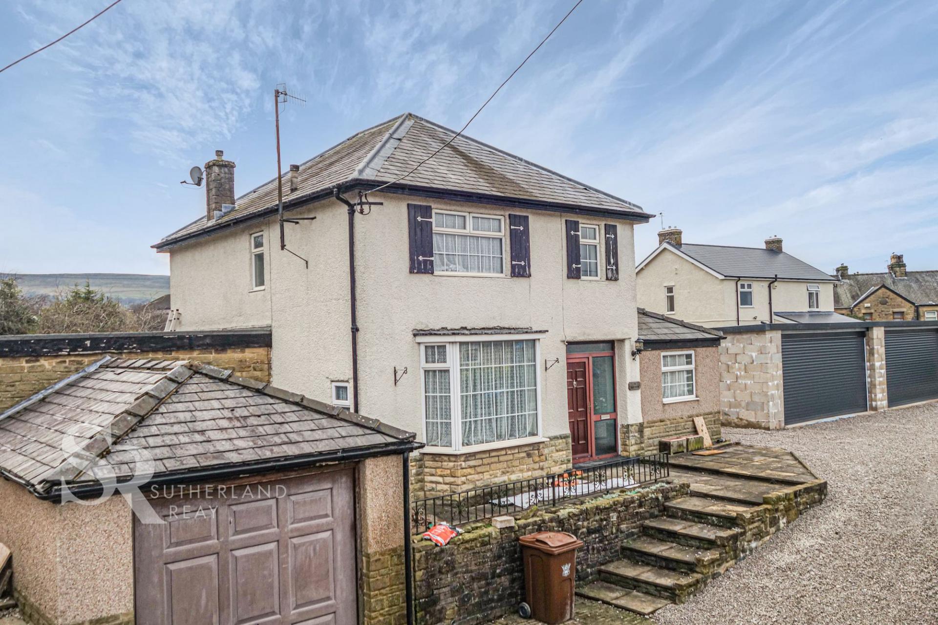 4 bedroom Detached House for rent in High Peak