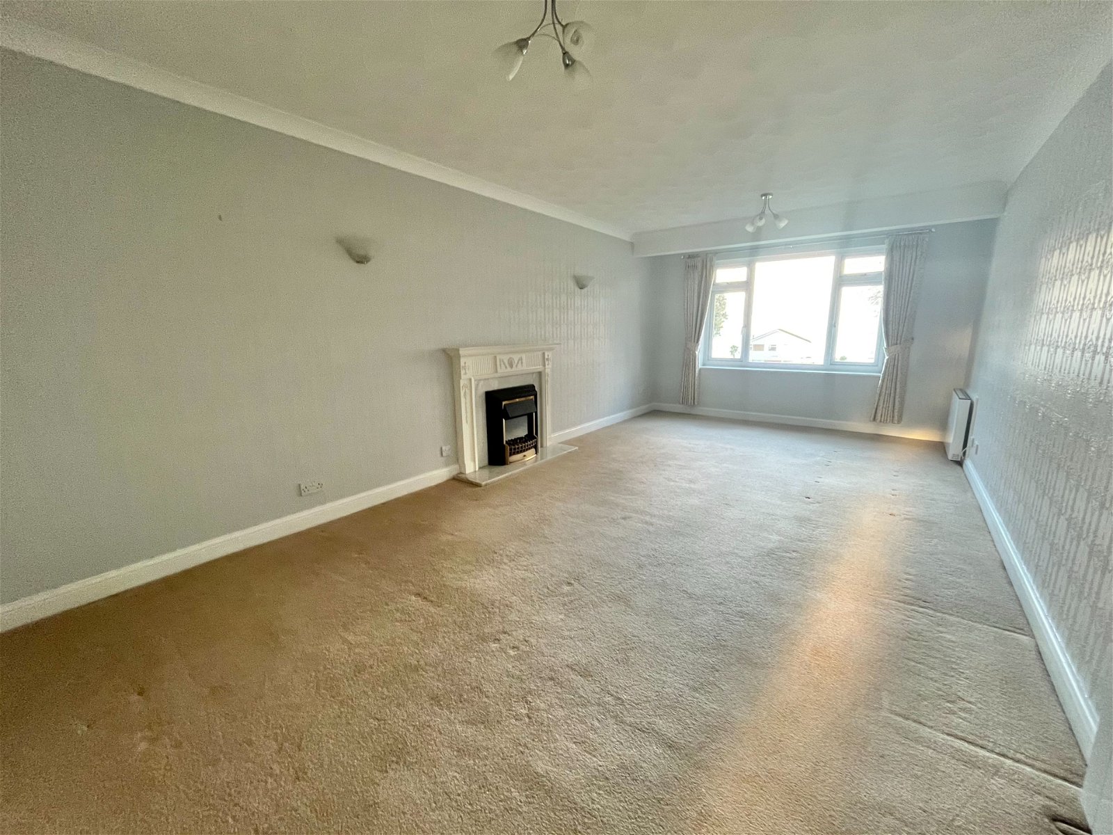 2 bedroom Flat for sale in Paignton