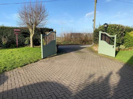 Gates 1.jpg
