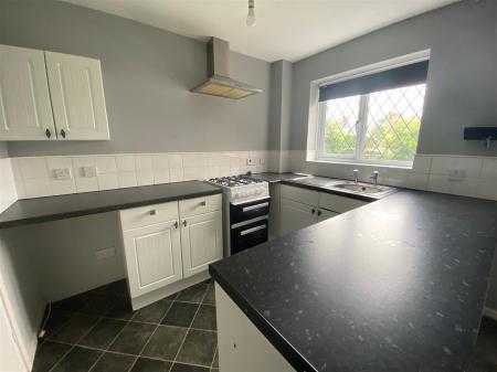 Kitchen 1.jpg