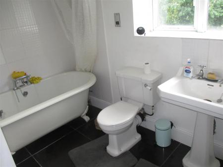 Bathroom.JPG