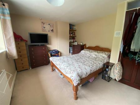 Bedroom 1.3.jpg