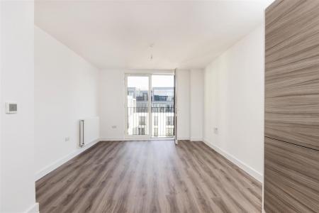 SITTING ROOM/KITCHEN