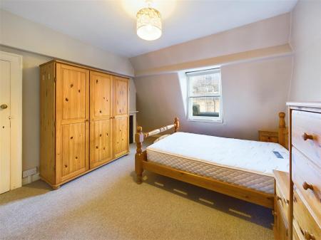 Bedroom 1 - 1