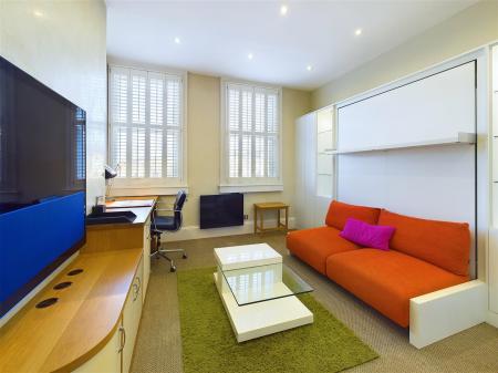 BEDROOM/STUDY