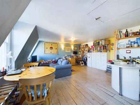 Open plan kitchen/sitting room