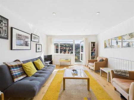 Open plan sitting/living area