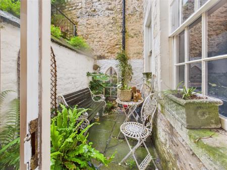 Private Courtyard