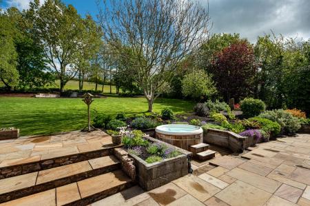 Garden_2.jpg