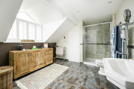 Bedroom1_Ensuite.jpg