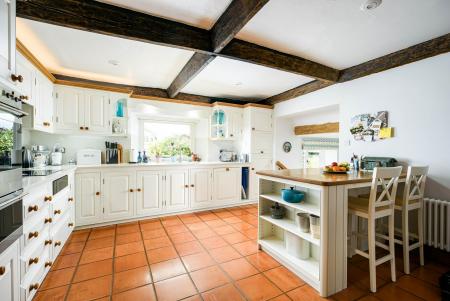 Kitchen_1.jpg