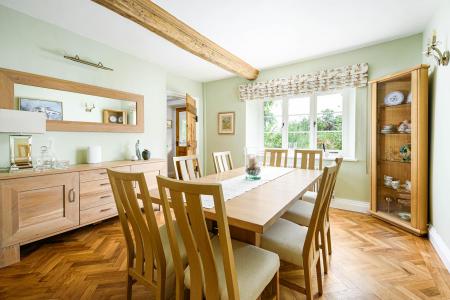 Dining_Room_1.jpg