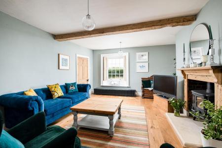 Sitting_Room_1.jpg