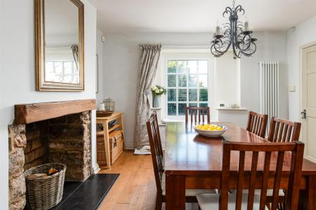 Dining_Room_2.jpg