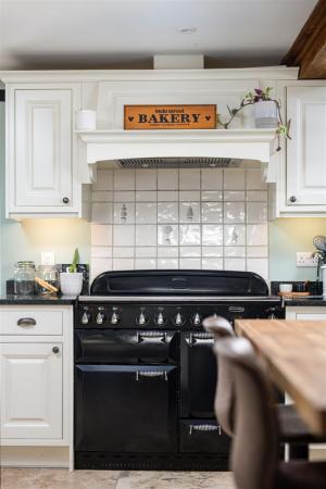 Kitchen_3.jpg