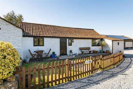 Externals_Outbuildings_and_Grounds_14.jpg