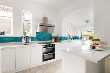 Kitchen_2.jpg