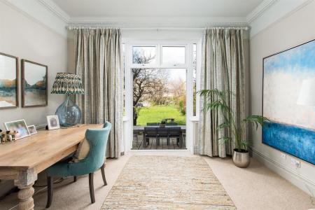 Sitting_Room_7.jpg