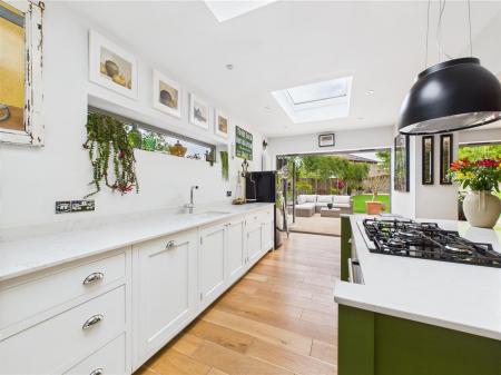 kitchen 1.jpg