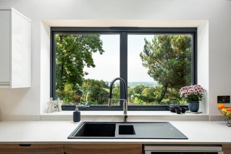 Kitchen_3.jpg