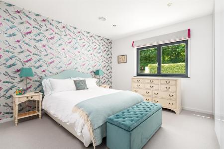 Bedroom3_1.jpg