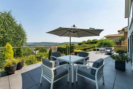 Terrace_1.jpg