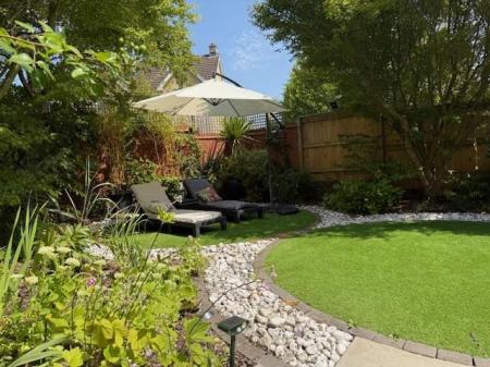 Rear garden 2.jpg