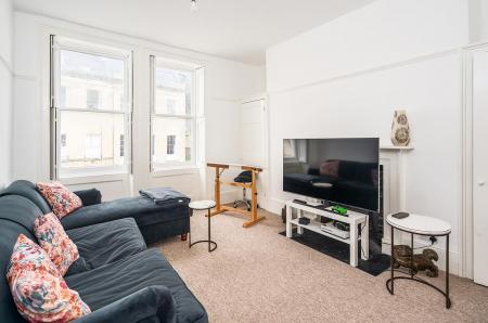 sitting room/bedroom 3