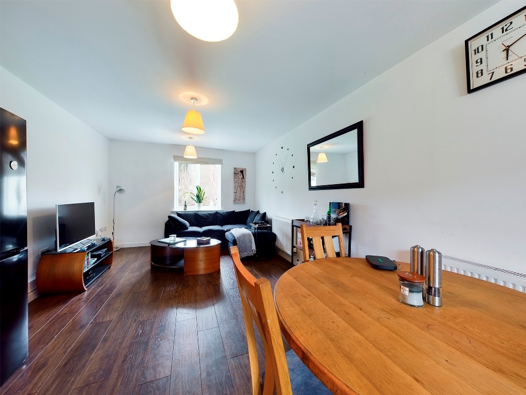 2 bedroom Apartment for sale in Northants