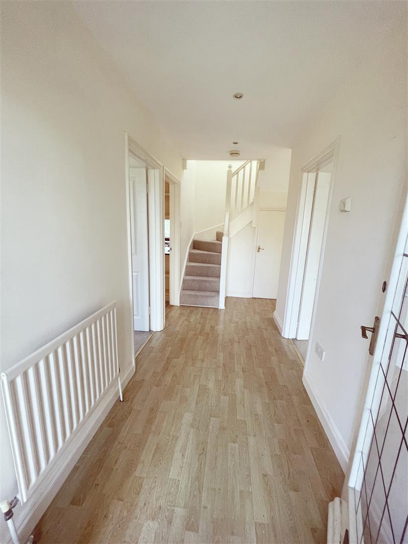 4 bedroom Detached House for rent in Paulerspury Towcester