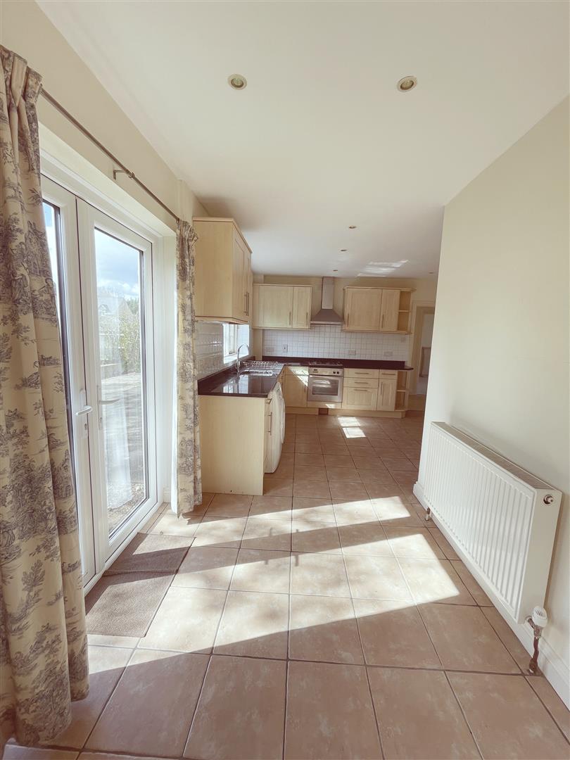 4 bedroom Detached House for rent in Paulerspury Towcester