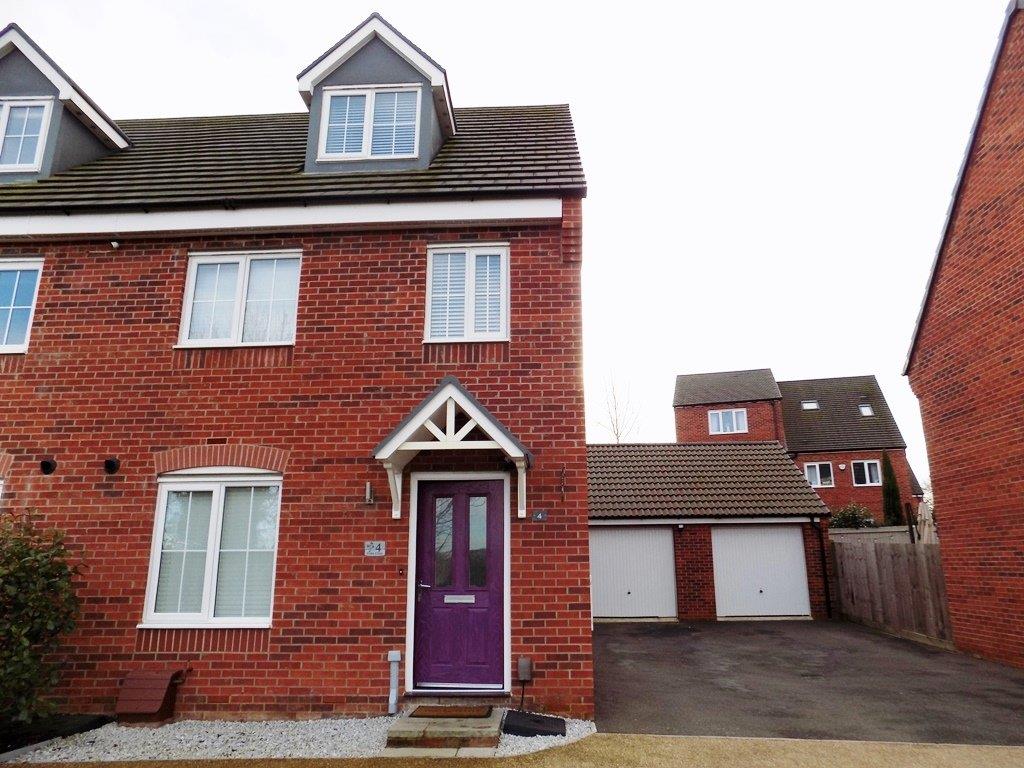 3 bedroom SemiDetached House for rent in Northampton