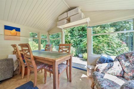 Garden room
