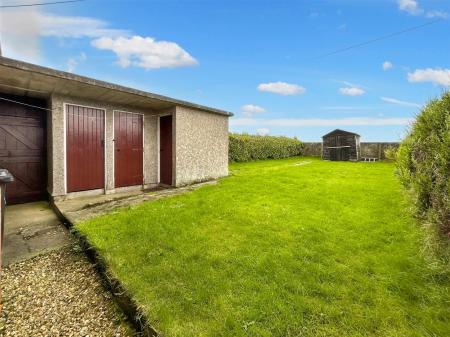 Rear garden/outbuilding