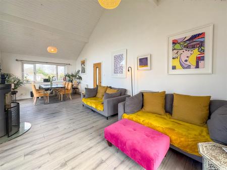 Lounge/Diner