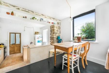 Kitchen dining