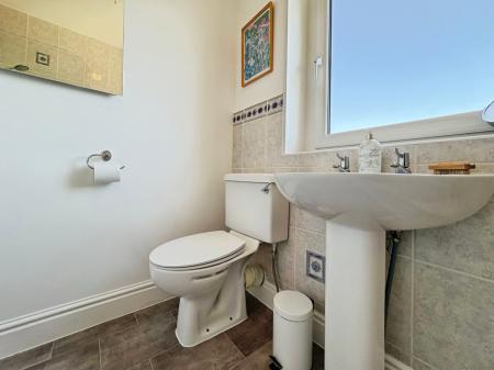 pbox-bathroom-323448.jpg