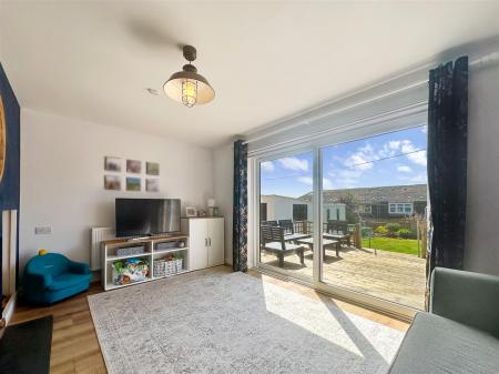 Living Room 2.jpg