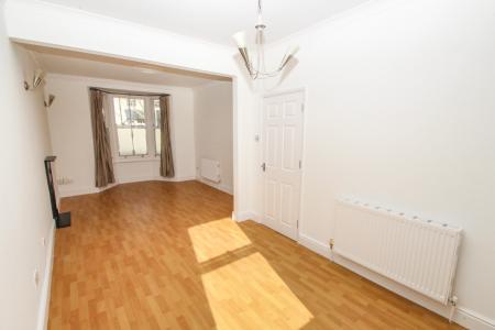 Media image 02