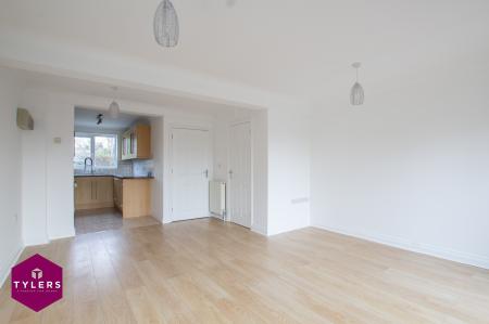 Sitting/Dining Room