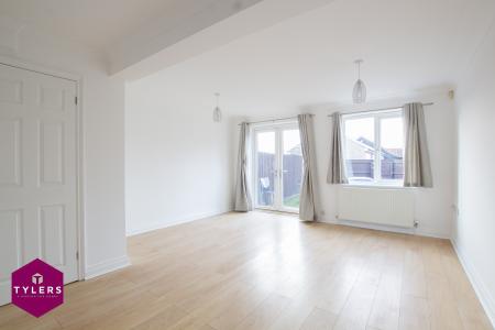 Sitting/Dining Room