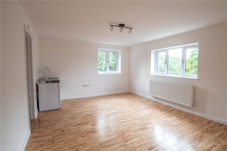 Bed/Sitting Room