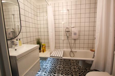 Refitted Bathroom.